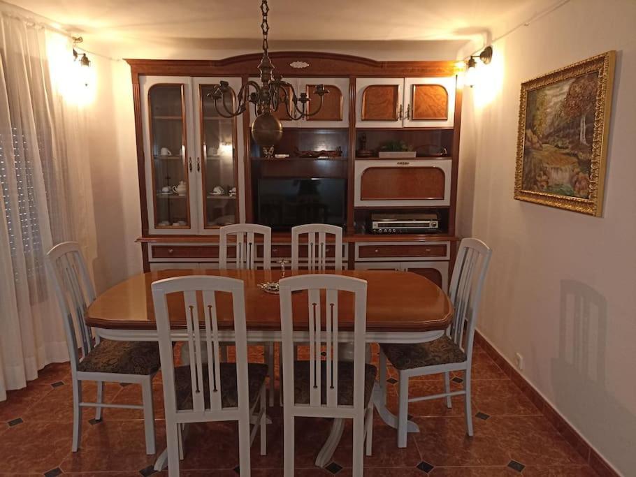 Villa Casa acogedora con barbacoa Miravet Exterior foto